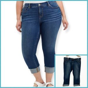 Torrid Boyfriend Cuffed Crop Jeans
